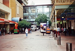 2000 - Australie 321(-)